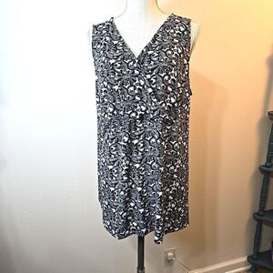 41 Hawthorn Black & White  Monochrome Floral Print Sleeveless Tunic Top Size 2X